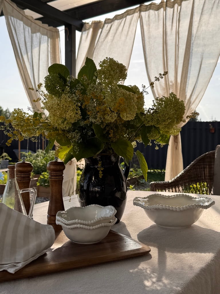 Pirmoji virtuvės detalių kolekcija